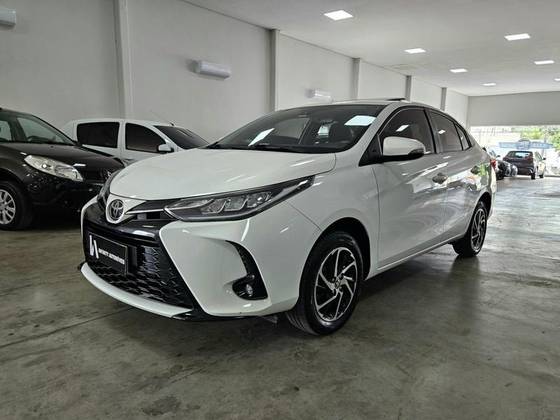 TOYOTA YARIS 1.5 16V FLEX SEDAN XLS MULTIDRIVE TOYOTA YARIS 1.5 16V FLEX SEDAN XLS MULTIDRIVE